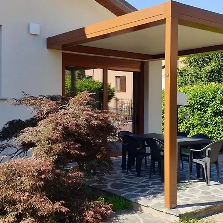 Iris Winter Escape Three Bedrooms With Private Garden 别墅 科利科