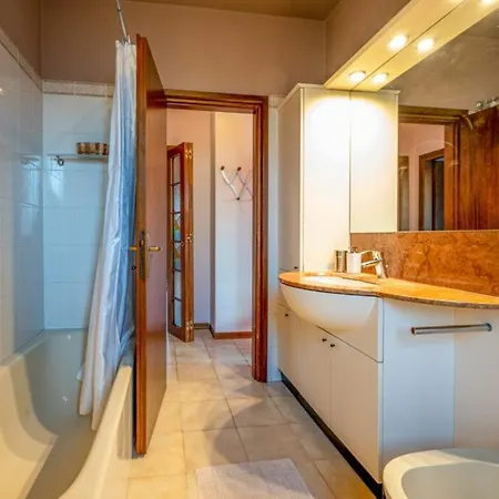 Iris Winter Escape Three Bedrooms With Private Garden 别墅