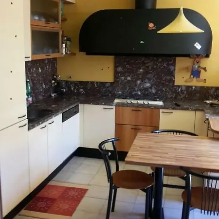 Iris -pet Friendly - Garden - Private Parking- Bike Friendly House