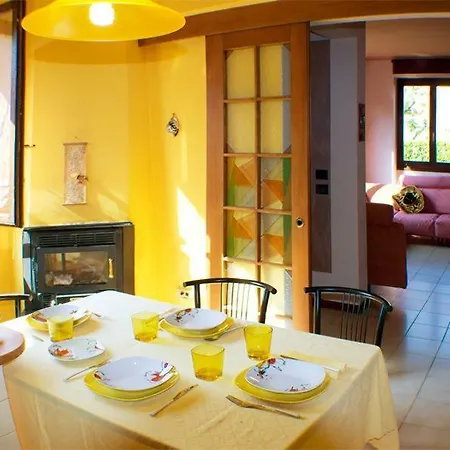 Iris -pet Friendly - Garden - Private Parking- Bike Friendly House * Colico
